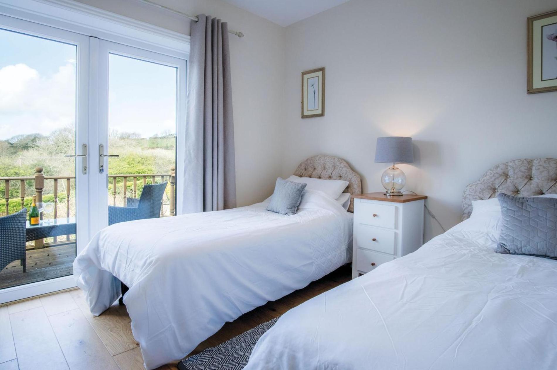Sorrento - 3 Bed Holiday Home - Wisemans Bridge Stepaside  Экстерьер фото